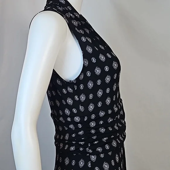 Vince Camuto Stretch Black & White Foulard Print V-Neck Sleeveless Maxi … - Picture 7 of 16